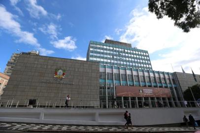  PORTO ALEGRE, RS, BRASIL,  16-05-2018. Fotos atualizadas das fachadas do Palácio Piratini, da Assembleia Legislativa (FOTO) e do Tribunal de Justiça do Estado. (FERNANDO GOMES/AGÊNCIA RBS)