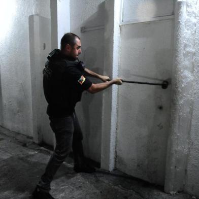  PORTO ALEGRE, RS, BRASIL, 14/11/2018 - Polícia Civil apreende bens de quadrilha que explorava jogos de azar. (FOTOGRAFO: RONALDO BERNARDI / AGENCIA RBS)