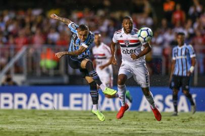 Gremio x Sao PauloRS - FUTEBOL/CAMPEONATO BRASILEIRO 2018/GREMIO X SAO PAULO - ESPORTES - Lance da partida entre Gremio e Sao Paulo disputada na noite desta quinta-feira, no Estadio Morumbi, em Sao Paulo, valida pelo Campeonato Brasileiro 2018. FOTO: LUCAS UEBEL/GREMIO FBPAEditoria: SPOIndexador: Lucas UebelSecao: futebolFonte: Gremio.netFotógrafo: Gremio x Sao Paulo