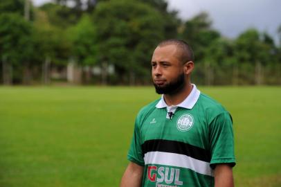  CAXIAS DO SUL, RS, BRASIL 07/11/2018Deivid Souza da Silva é volante nos suplentes do time do São Francisco, finalista no campeonato amador de Caxias do Sul, (Felipe Nyland/Agência RBS)