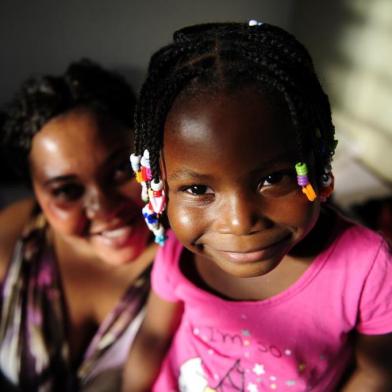  CAXIAS DO SUL, RS, BRASIL 15/11/2018Monette Esperance vai com sua filha Monalisa Cetelus embarca amanhã para buscar seus outros filhos no Haiti. (Lucas Amorelli/Agência RBS)