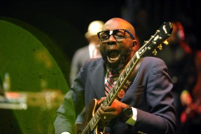  CAXIAS DO SUL, RS, BRASIL, 29/11/2015. O americano Mr. Sipp, The Mississippi Blues Child, encerra os shows do palco principal, o Moon Stage, na última noite do Mississippi Delta Blues Festival 2015. (Felipe Nyland/Agência RBS)