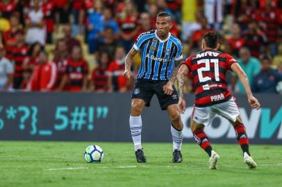 Gremio x FlamengoRS - FUTEBOL/CAMPEONATO BRASILEIRO 2018/GREMIO X FLAMENGO - ESPORTES - Lance da partida entre Gremio e Flamengo disputada na noite desta quarta-feira, no Estadio Maracana, no Rio de Janeiro, valida pelo Campeonato Brasileiro 2018. FOTO: LUCAS UEBEL/GREMIO FBPAEditoria: SPOIndexador: Lucas UebelSecao: futebolFonte: Gremio.netFotógrafo: Gremio x Flamengo