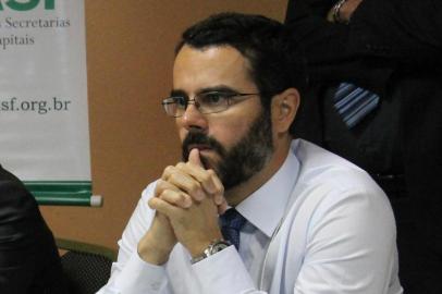  Secretário da Fazenda de Eduardo Leite (PSDB), Marco Aurélio Santos Cardoso, 43 anos.