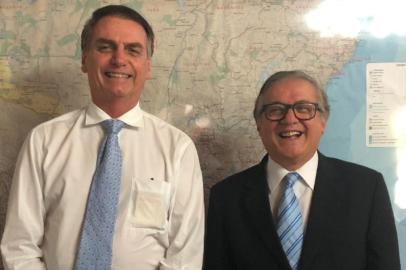  Presidente eleito Jair Bolsonaro anunciou, nesta quinta-feira (22), o professor Ricardo Vélez Rodríguez para a chefia do Ministério da Educação.