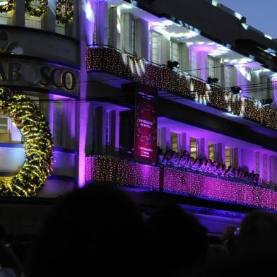  CAXIAS DO SUL, RS, BRASIL, 10/12/2017 - Loja Magnabosco promove concerto de natal. (MArcelo Casagrande/Agência RBS)