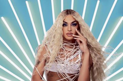 Segundo álbum da cantora Pabllo Vittar, Não Para Não , mistura de cúmbia e tecnobrega