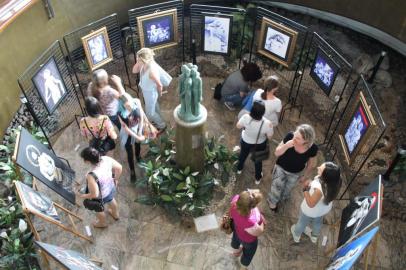 Visita, exposição, Santificado, Câmara de Vereadores, Caxias do Sul, polêmica