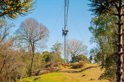 Parques da Serra Bondinhos Aéreos, eagle.