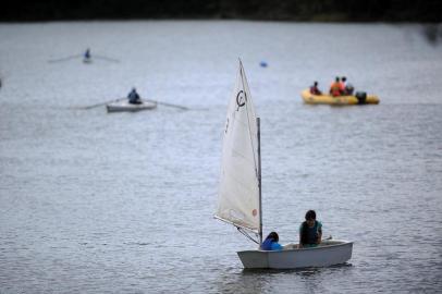  CAXIAS DO SUL, RS, BRASIL 19/10/2018Projeto Caxias Navegar introduz crianças de escolas públicas no universo dos esportes náuticos. (Felipe Nyland/Agência RBS)