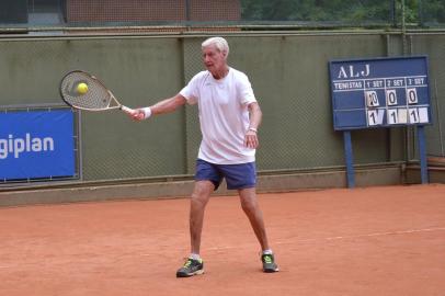 O americano John Powless em participação de torneio sênior na Associação Leopoldina Juvenil, em Porto Alegre, em 2017.