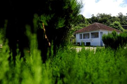  CAXIAS DO SUL, RS, BRASIL, 29/11/2018A escola Municipal de Ensino Fundamental Dr. Liberato Salzano Vieira, na linha 40, vai ser fechada pela prefeitura por problemas estruturais. A escola foi inaugurada em 1910 e fica na estrada municipal Vicente Menezes nº 2894. (Lucas Amorelli/Agência RBS)