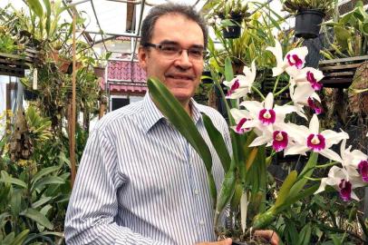  Luiz Filipe Klein Varella, presidente do Círculo Gaúcho de Orquidófilos, fundado em 1949.