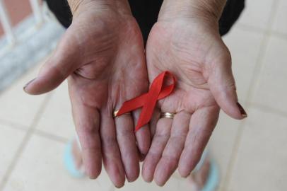  Dia 1º de dezembro é o dia mundial de luta contra a Aids. Em Santa Maria, a incidência da doença cresce mais entre mulheres com mais de 50 anos de idade, de acordo com o Husm.