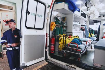  TRES PASSOS,  RS, BRASIL, 29/11/2018 - Três Passos pode ficar sem ambulância do Samu devido a atrasos de repasses do Estado. Na foto, ambulância do Samu do Estado, no Hospital de Caridade de Três de Passos. (FOTOGRAFO: OMAR FREITAS / AGENCIA RBS)