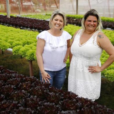  VIAMÃO, RS, BRASIL - 27/11/2018 - Produção de hortaliças hidropônicas - Acqua Hidroponia. Na foto: Lidiane Silva (proprietária) e Mauricéia Maehler (administradora) (FOTO: ANSELMO CUNHA/ESPECIAL)