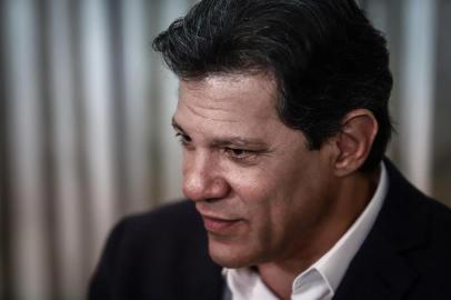  SÃO PAULO, SP, BRASIL, 17/10/2018 - Fernando Haddad concede entrevista para Gaúcha ZH, com as colunistas Rosane de Oliveira e Carolina Bahia, em São Paulo.(FOTOGRAFO: CARLOS MACEDO / AGENCIA RBS)Indexador: Carlos Macedo