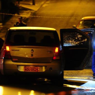  PORTO ALEGRE, RS, BRASIL, 03/12/2018 - Tiroteio deixa três mortos e um ferido na zona norte de Porto Alegre. Confronto ocorreu na Rua Carlos Salzano Vieira da Cunha, no bairro Jardim Itú-Sabará. (FOTOGRAFO: RONALDO BERNARDI / AGENCIA RBS)