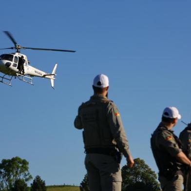  IBIRAIARAS, RS, BRASIL, 04/12/2018: Polícia faz cerco no interior de Ibiraiaras em busca de dois fugitivos suspeitos de participação no assalto aos bancos na cidade. (CAMILA DOMINGUES/AGÊNCIA RBS)