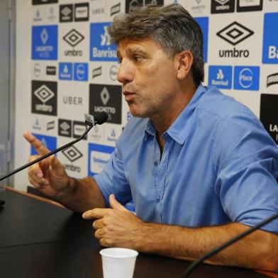  PORTO ALEGRE, RS, BRASIL, 30-11-2018. Renato Gaúcho faz a primeira coletiva após a sua renovação de contrato com o Grêmio. (ROBINSON ESTRÁSULAS/AGÊNCIA RBS)