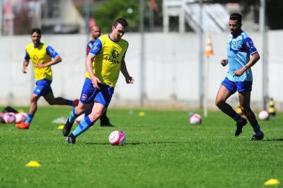  CAXIAS DO SUL, RS, BRASIL, 04/12/2018. Treino da SER Caxias no CT. O Caxias está se preparando para o Gauchão 2019. Na foto, zagueiro Jean. (Porthus JUnior/Agência RBS)Indexador: Porthus Junior                  