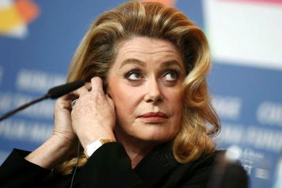 Catherine Deneuve em Berlim - Foto: AFPberlimmmmImportação Donnahttp://cdn.revistadonna