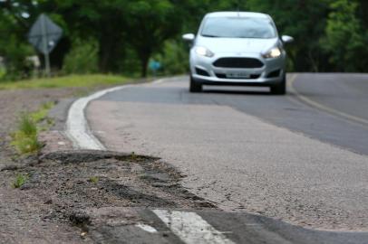  SANTO ANTÔNIO DA PATRULHA, RS, BRASIL, 28/11/2018: Condições da rodovia RS 030, uma das estradas que leva ao litoral gaúcho. Na foto, proximidades do km 60. (CAMILA DOMINGUES/AGÊNCIA RBS)