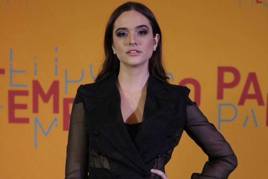 Juliana Paiva arrasa com look all black na festa da nova novela das 7 |  Donna