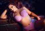 Top plus Ashley Graham posta foto de lingerie e fala por que se sente sexy