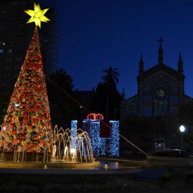 Natal em Caxias - iluminação na Praça Dante Alighieri