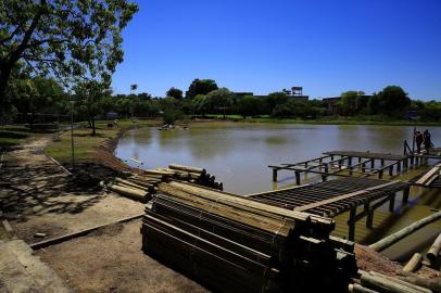  ALVORADA, RS, BRASIL, 04-12-2018: Revitalização da Lagoa do Cocão. A prefeitura de Alvorada e a Corsan estão recuperando o espaço, que será aberto à comunidade. (Foto: Mateus Bruxel / Agência RBS)