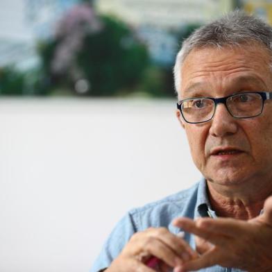  PORTO ALEGRE - BRASIL - Perfil dos candidatos - Luis Carlos Busato, adversário de Jairo Jorge (FOTO: LAURO ALVES)