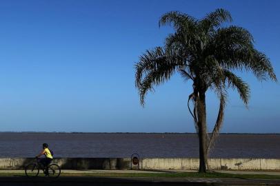  PORTO ALEGRE - BRASIL - Clima em Porto Alegre ( FOTO: LAURO ALVES)