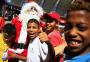 Crianças de abrigos e projetos sociais ganham festa de Natal no Beira-Rio
