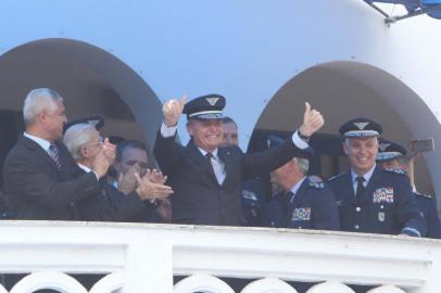 JAIR BOLSONARO/FORMATURA DE SARGENTOS DA AERONÁUTICA EM GUARATINGUETÁSP - BOLSONARO-FORMATURA-SARGENTOS-AERONÁUTICA-GUARATINGUETÁ - POLÍTICA - O presidente eleito Jair Bolsonaro participa de formatura de 535 sargentos da Escola de Especialistas de Aeronáutica, em Guaratinguetá (SP), nesta sexta-feira (30). Major Olímpio e Marcos Pontes também estiveram presentes. 30/11/2018 - Foto: ROGÉRIO MARQUES/FUTURA PRESS/FUTURA PRESS/ESTADÃO CONTEÚDOEditoria: POLÍTICALocal: SÃO PAULOIndexador: ROGÉRIO MARQUESFotógrafo: FUTURA PRESS