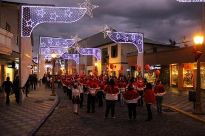 Acendimento das luzes de Natal 2017 em Garibaldi.