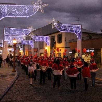 Acendimento das luzes de Natal 2017 em Garibaldi.