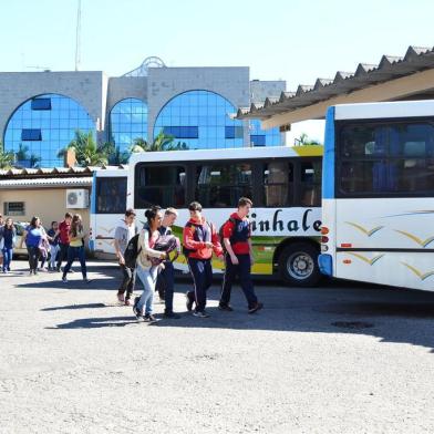 A rodoviária de Nova Petrópolis fechou em 2014, por falta de interesse econômico do proprietário da concessão. Transformou-se em terminal rodoviário e agora, segundo o secretário de Planejamento, Coordenação, Trânsito e Habitação, Hermann Deppe, o contrato foi prorrogado até 2020. 