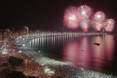 #PÁGINA:02Réveillon na praia de Copacabana Fonte: Divulgação