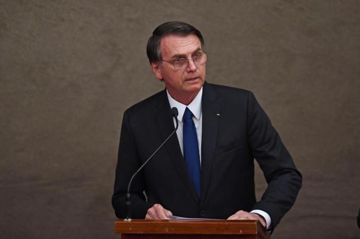 Diplomado, Bolsonaro promete “governar para todos”