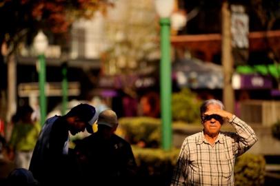  CAXIAS DO SUL, RS, BRASIL, 19/07/2018Sol forte e calor em Caxias do Sul na tarde de quinta feira. (Lucas Amorelli/Agência RBS)