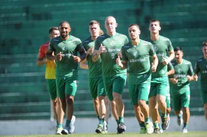  CAXIAS DO SUL, RS, BRASIL, 10/121/2018. Treino do Juventude no estádio Alfredo Jaconi. O Ju está se preparando para o campeonato gaúcho 2019. (Porthus Junior/Agência RBS)