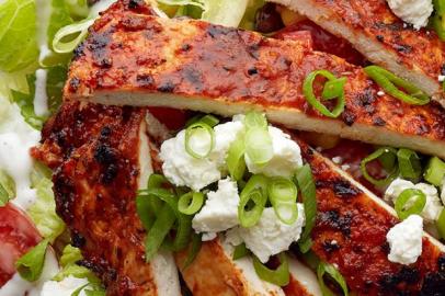 entreesalads_bbqchickensalad_008_1920x460Importação Donnahttp://cdn.revistadonna.clicrbs