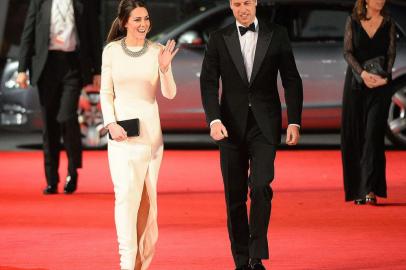 royal couple red carpetImportação Donnahttp://cdn.revistadonna.clicrbs.com.br/wp-content