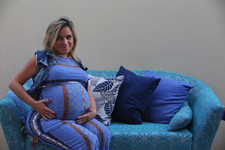 Mulher só descobre que estava grávida de gêmeas na hora do parto
