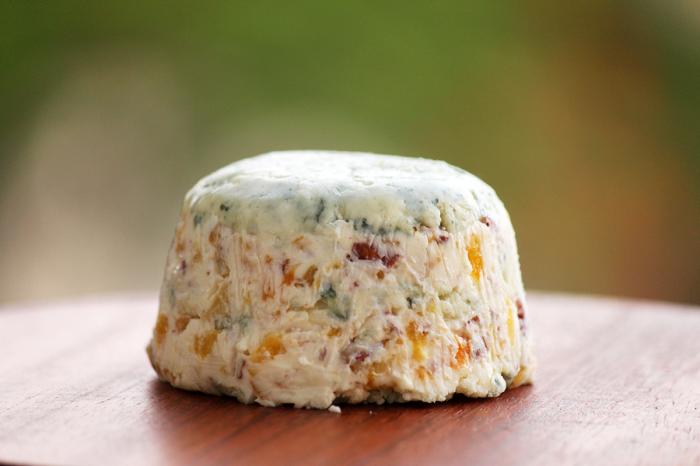 queijo gorgonzola dama com nozes casamenteiro a quilo