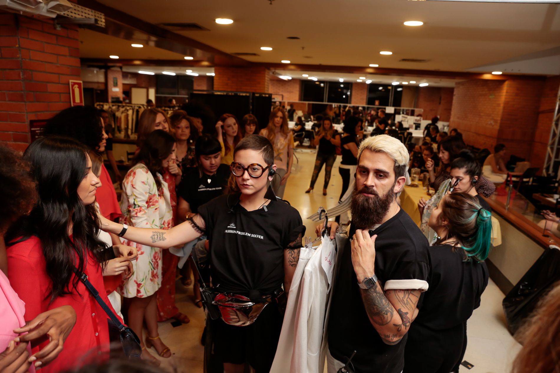 Backstage de um desfile em Milão