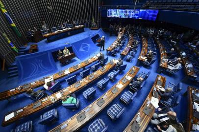  PlenÃ¡rio do Senado Federal durante sessÃ£o deliberativa ordinÃ¡ria. Ã mesa, presidente do Senado Federal, senador EunÃ­cio Oliveira (MDB-CE), conduz sessÃ£o.Foto: Marcos Oliveira/AgÃªncia SenadoLocal: BrasÃ­liaIndexador: Marcos OliveiraFonte: AgÃªncia SenadoFotógrafo: mo