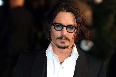 Ator Johnny Depp interpreta o Chapeleiro Malucoator-johnny-depp-interpreta-o-chapeleiro-m