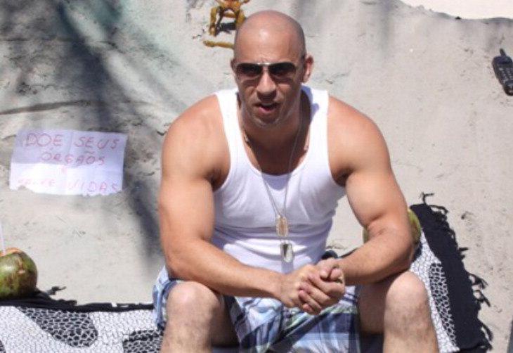 Vin Diesel brasileiro' deixa fãs alvoroçados em aeroporto do Rio